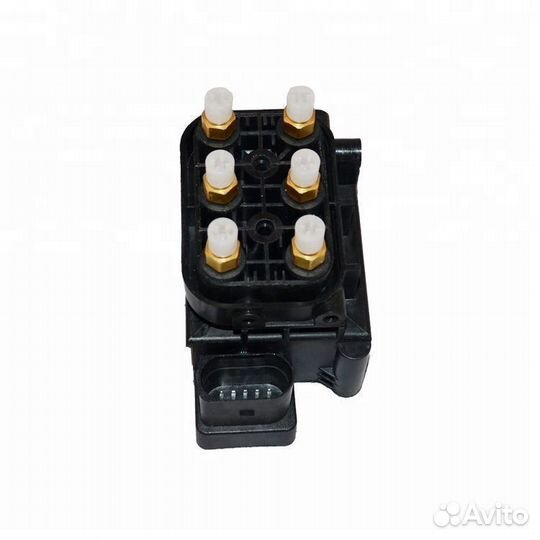 Блок клапанов пневмоподвески Audi A6 Allroad (C6)