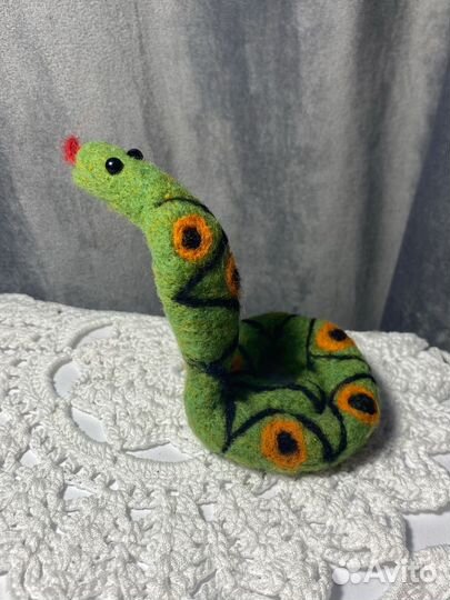 Змея из шерсти валяние