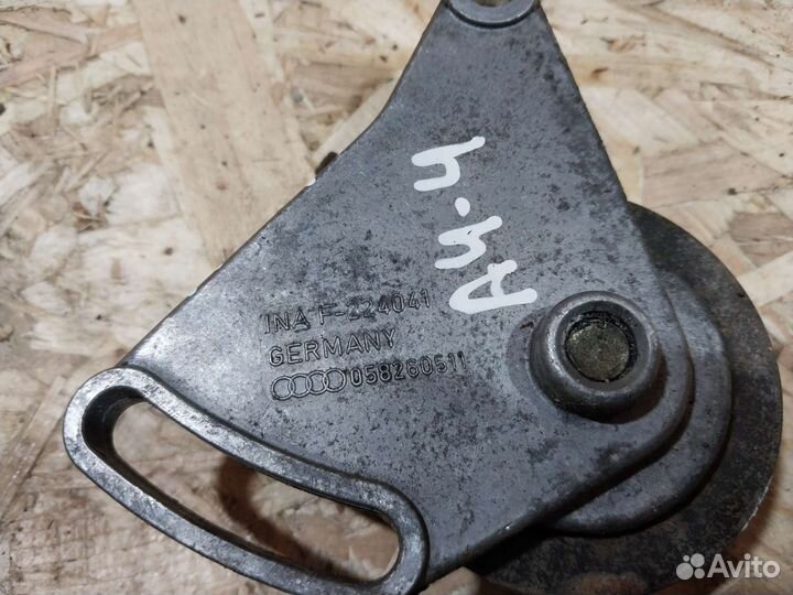 Натяжитель ремня кондиционера Volkswagen Passat B5