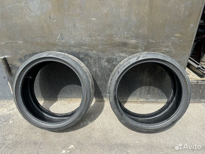 Pirelli P Zero PZ4 235/35 R19 91Y