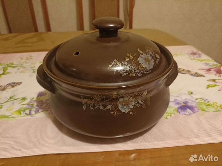 Кастрюля керамическая 1,6 л новая