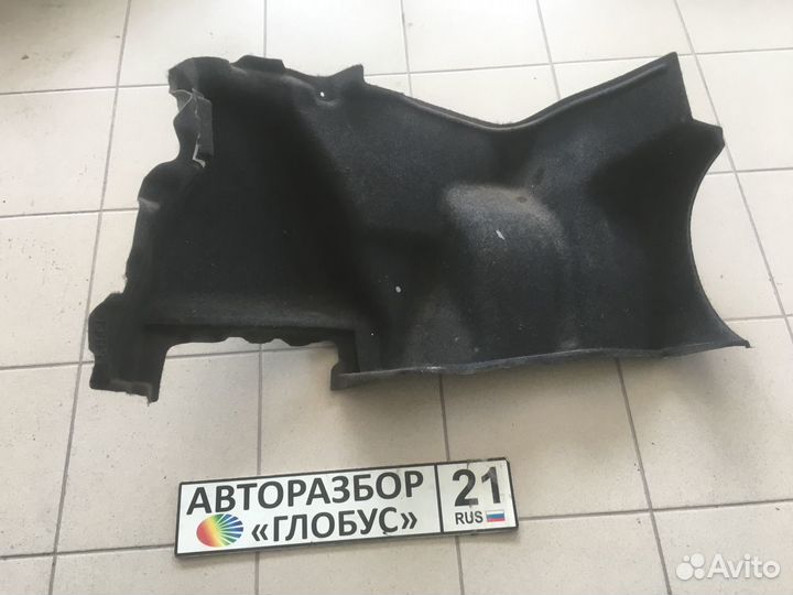 Обшивка багажника правый Тойота Камри Toyota Camry