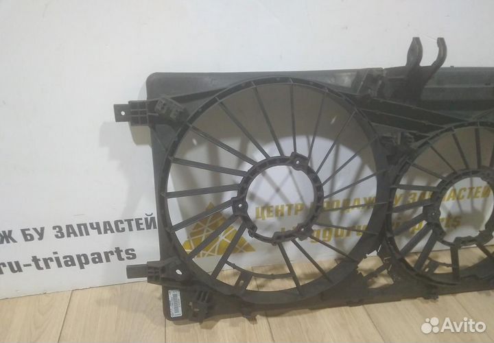 Диффузор вентилятора бу Renault Master 3 OEM 21481