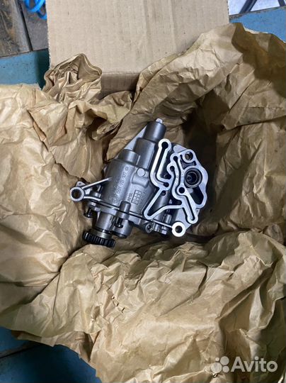 Оригинальный масляный насос 06H115105DF