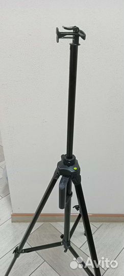 Штатив для фотоаппарата