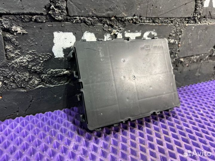 Блок комфорта Nissan X-Trail NT31-105853 MR20DE