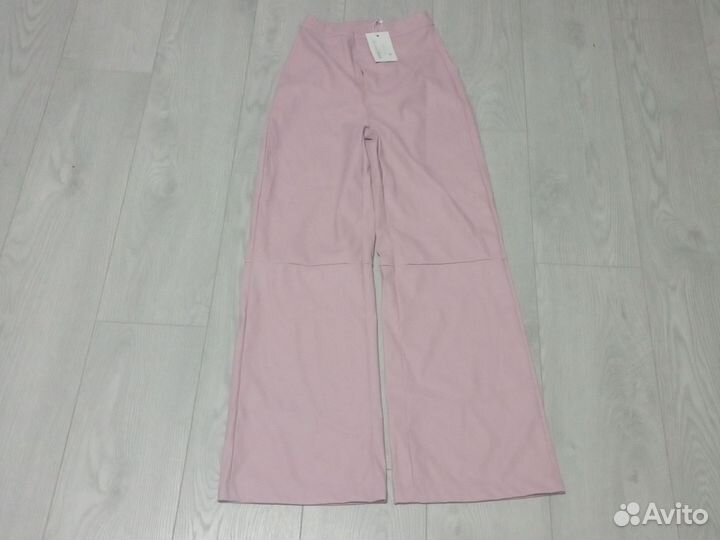 Розовые брюки женские