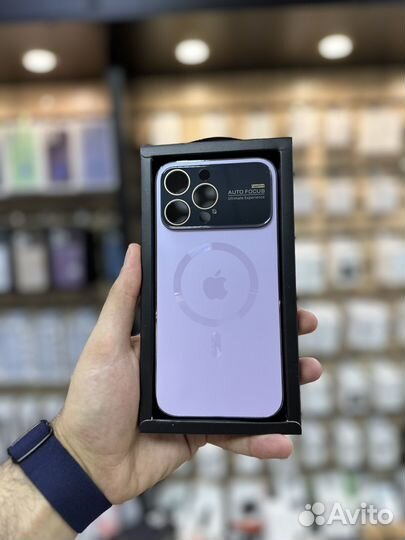 Чехол на iPhone