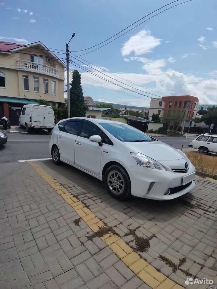 Toyota Prius Alpha 1.8 CVT, 2015, 120 000 км