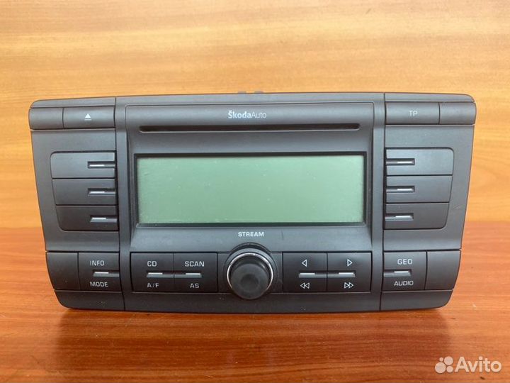 Магнитола Skoda Octavia универсал A5 BKC 2005