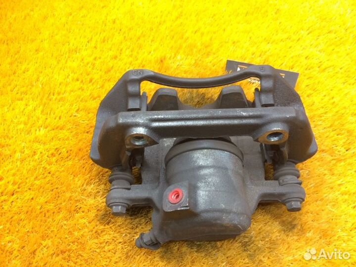 Суппорт передний левый Mercedes-Benz C-Class W203