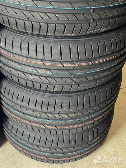Kumho Ecsta PS71 275/50 R20 113Y