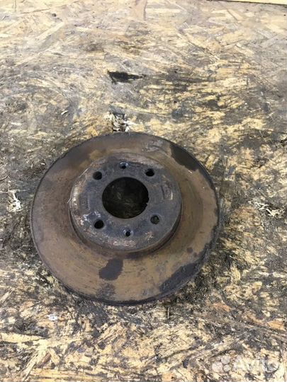 Тормозной диск Hyundai Solaris седан G4FA 2014