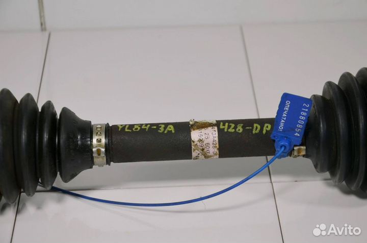 Приводной вал передний левый Ford Escape 1