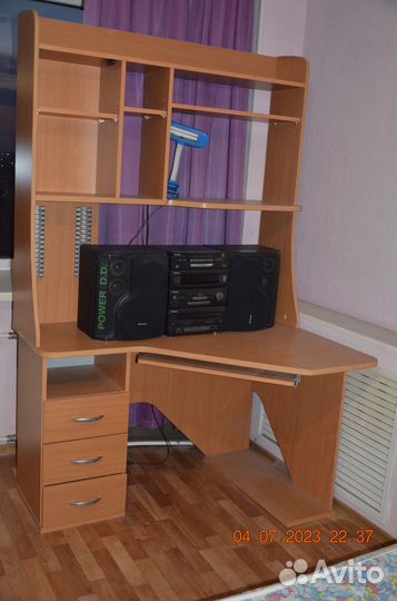 Компьютерный стол