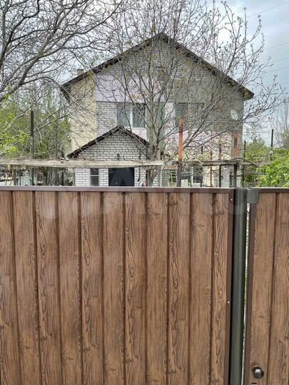 Дом 170 м² на участке 5,5 сот.