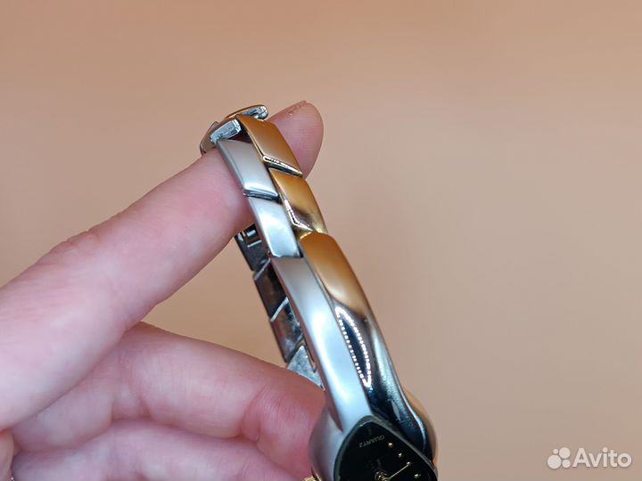 Часы-браслет двухцветные женские Japan