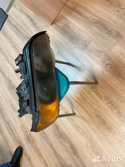Фара б/у на бмв 53 правая ксенон