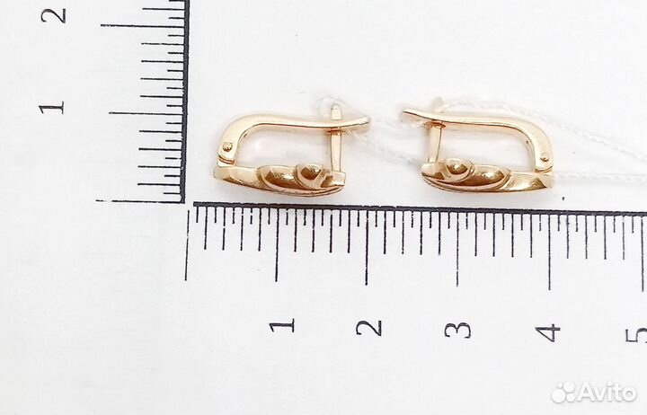 Серьги с синтетическим камнем Золото