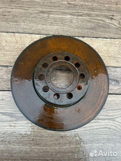 Диск тормозной передний Audi 3 8P 1.8 2008