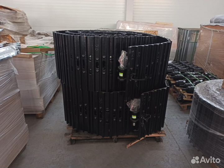 Гусеницы на Hitachi ZX240