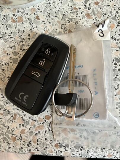 Новый оригинальный смарт ключ зажигания камри 70