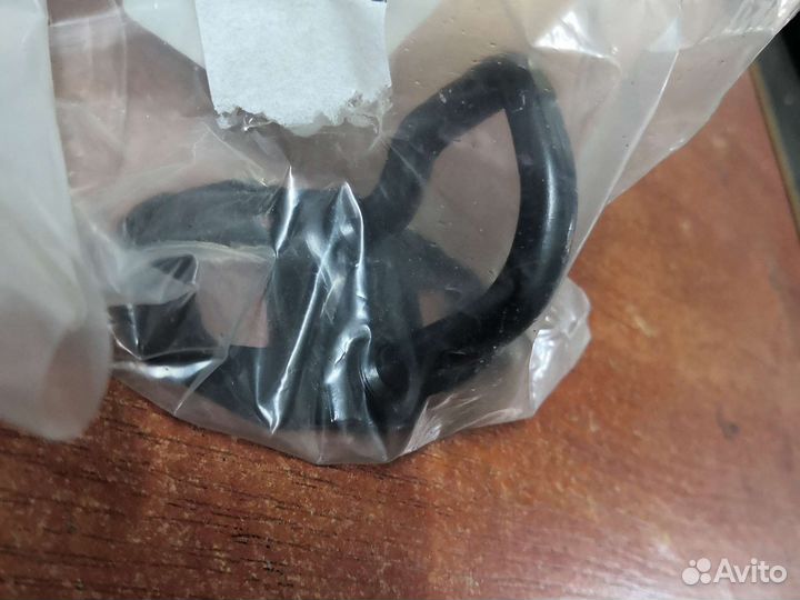 Петля багажника Renault /Lada