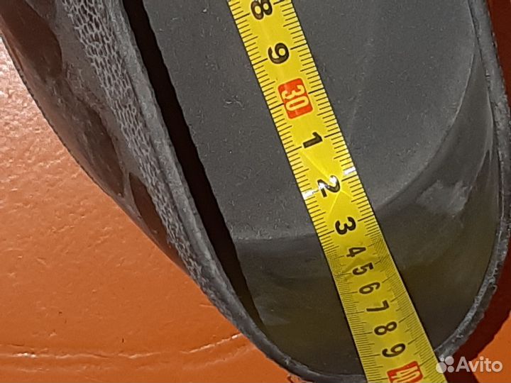 Сапоги болотные, валенки, калоши