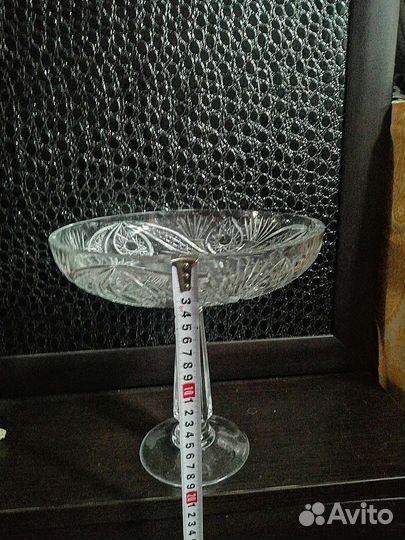 Большая хрустальная ваза для фруктов