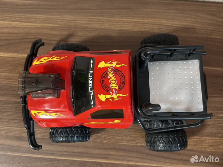 Большая Машинка внедрожник Hot Wheels хот вилс