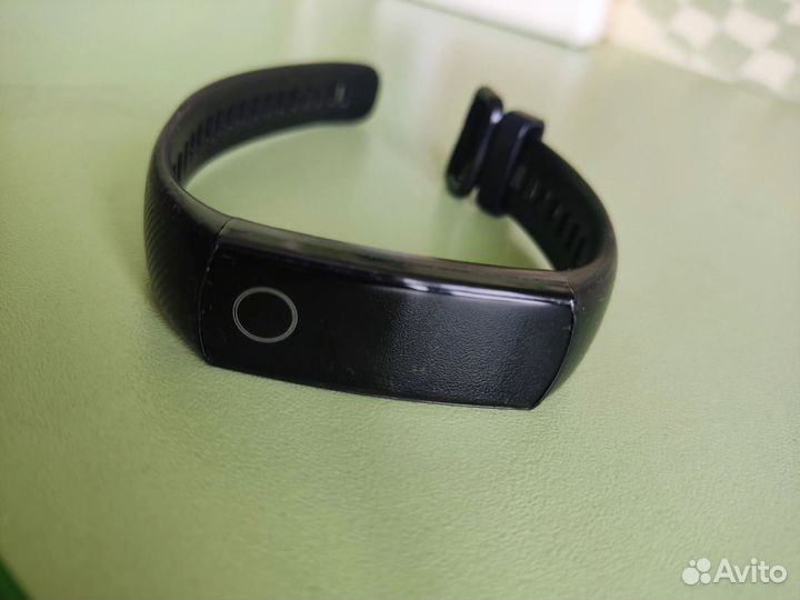 Фитнес часы honor
