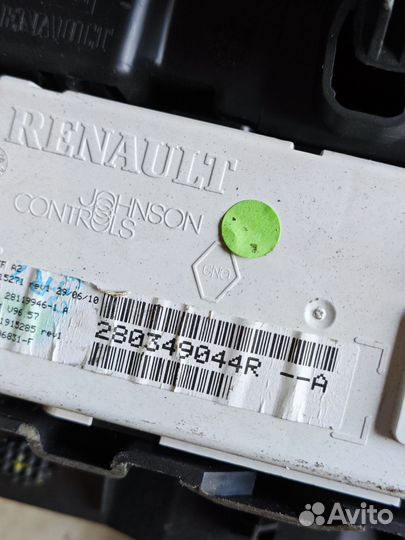 Дисплей информационный Renault Fluence I (2009—201