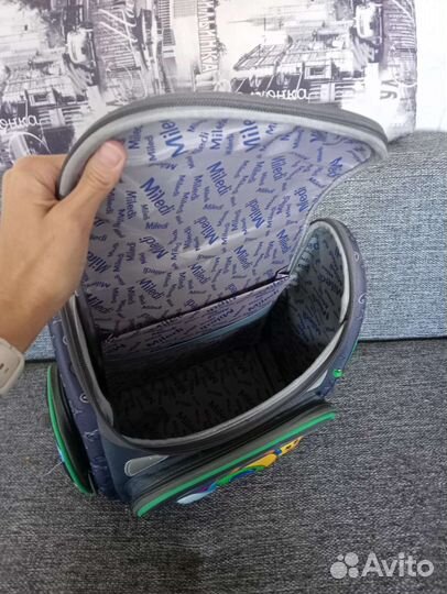 Рюкзак школьный