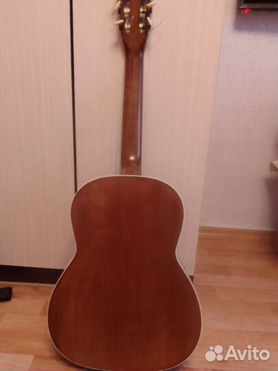 Акустическая гитара