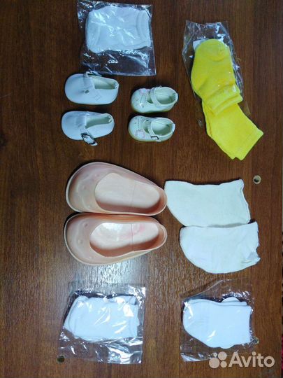 Лот обуви и носочки для кукол