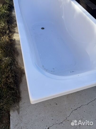Ванная акриловая 140 70