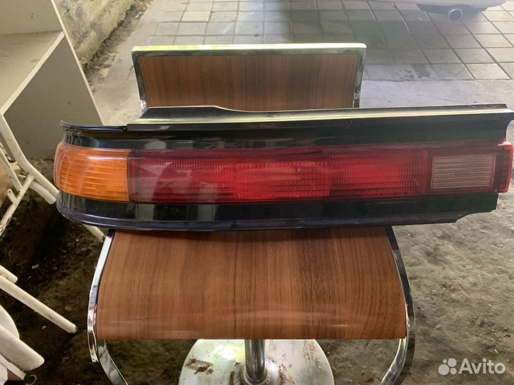 Задний левый стоп, тойота марк2 90