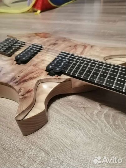 Headless гитара