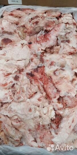 Кости и жир со всех частей говяжей туши