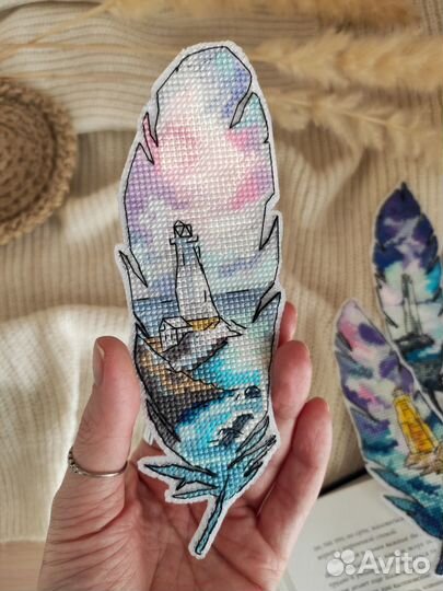 Закладка для книг Пёрышко с маяком № 3