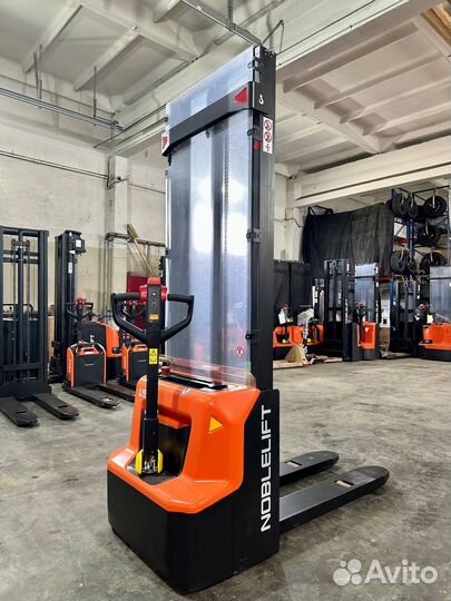 Штабелер самоходный noblelift с литий-ионным акб
