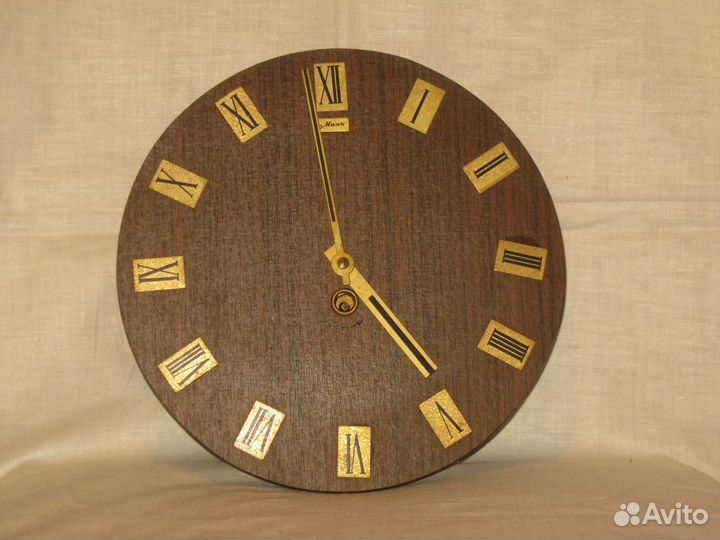 Часы настенные 