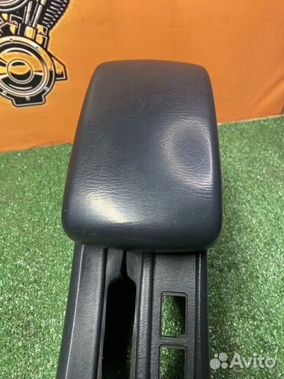 Подлокотник Nissan Almera classic