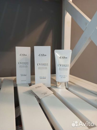 D’Alba Солнцезащитный крем-эссенция SPF 50+ PA++++