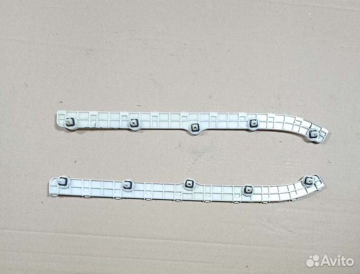 Кронштейн заднего бампера Mitsubishi Pajero Sport2