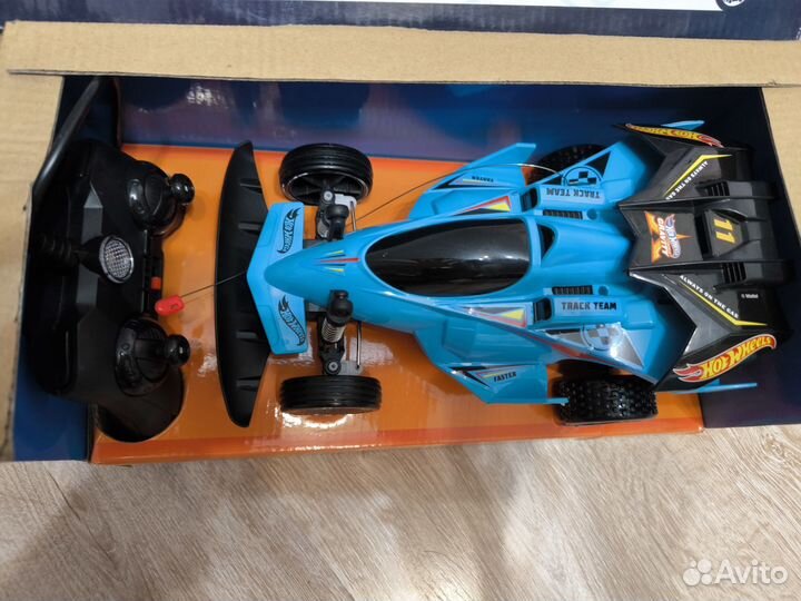Машинка багги на радиоуправлении hot wheels новая