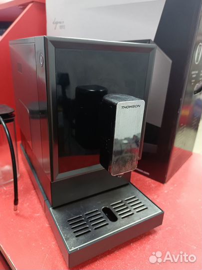 Кофемашина Thomson CF20A02