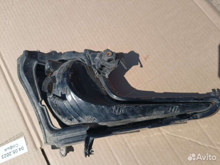 Левая противотуманная фара Kia Rio 3