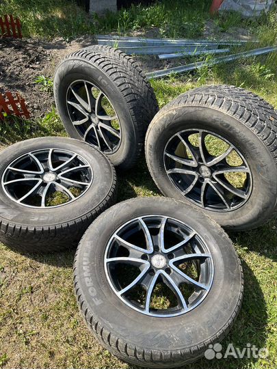 Formula Winter 215/70 R16