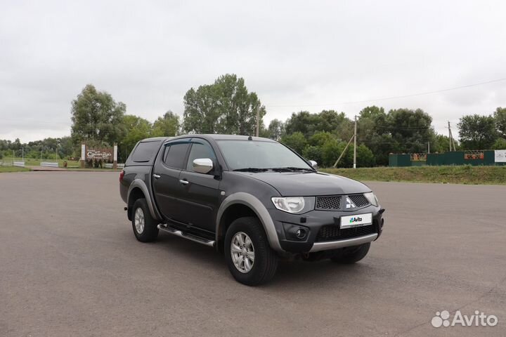 Mitsubishi L200 2.5 AT, 2012, 280 000 км